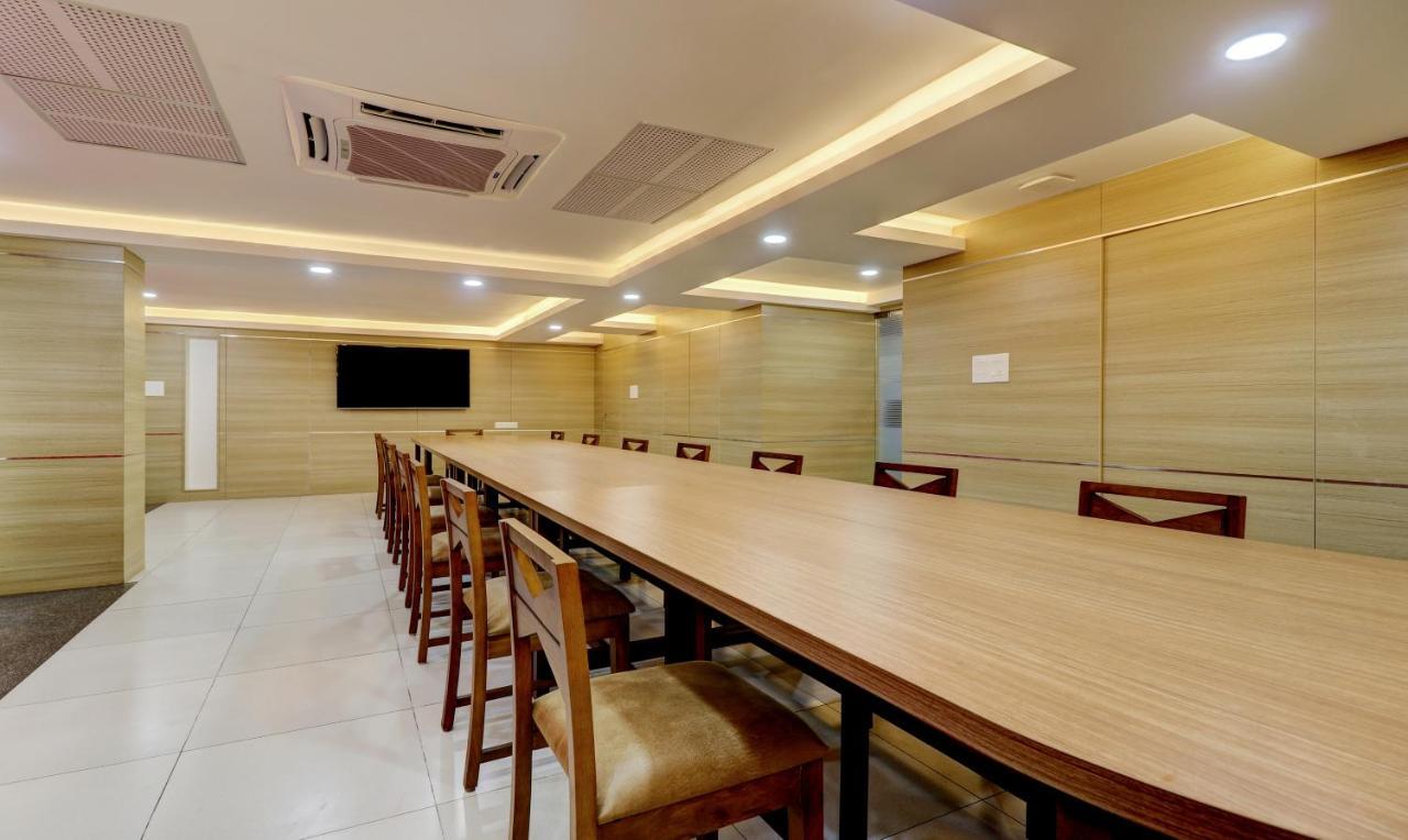 فندق Treebo Park تريفِندرم المظهر الخارجي الصورة